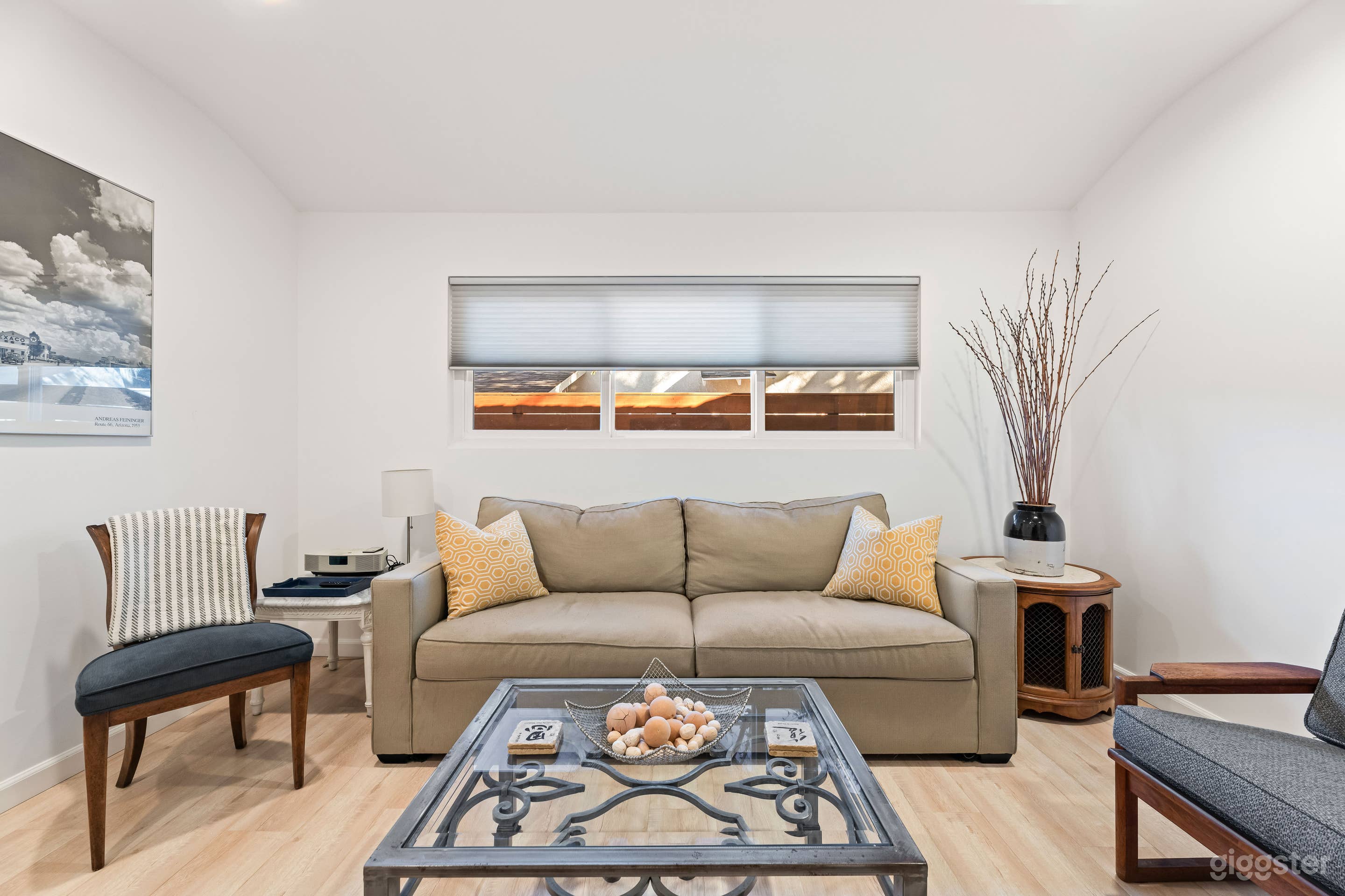 North Hills Guest Suite-Camera-Ready! Photo 1