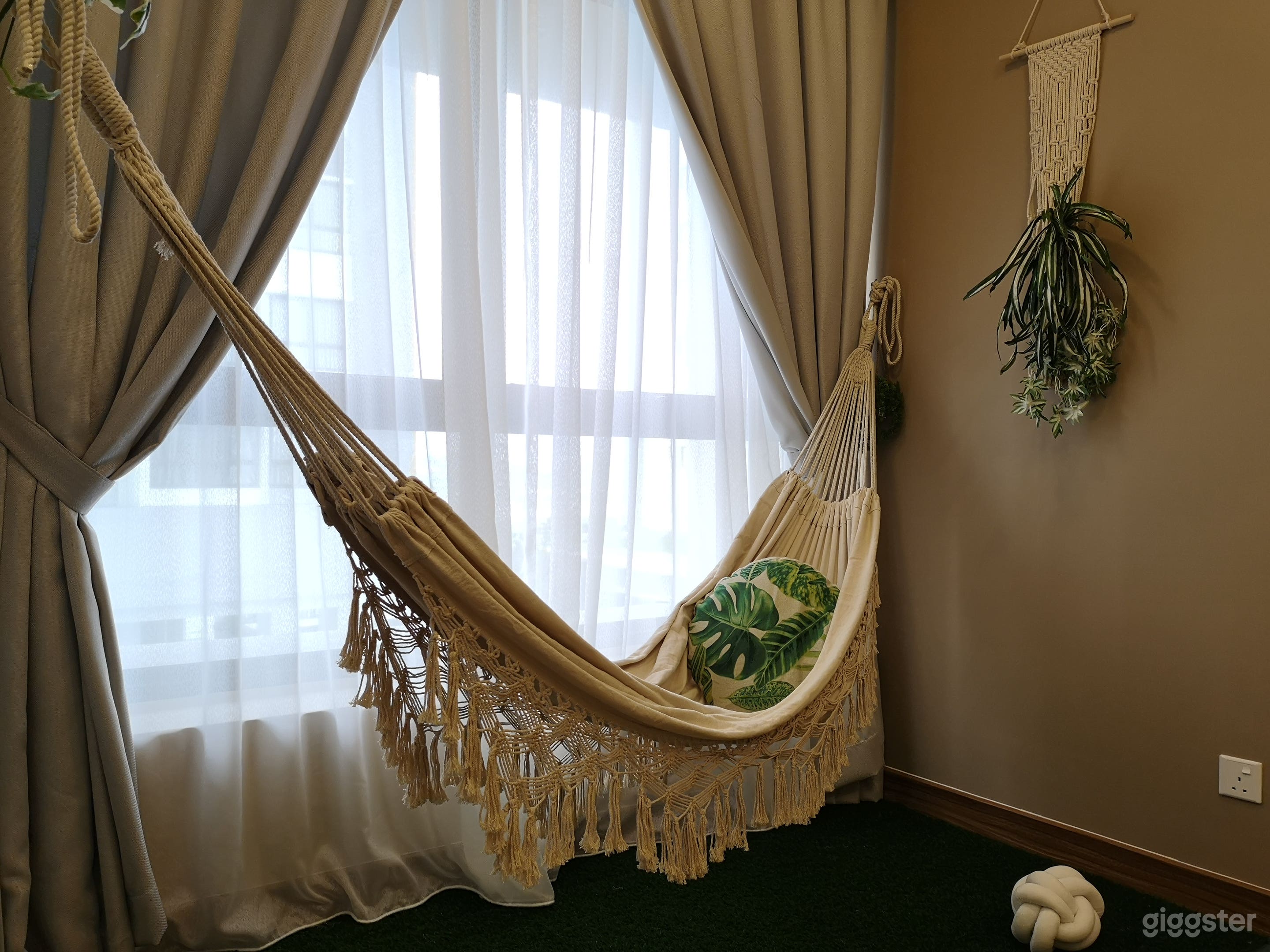 Tropical Garden Unit Space Photo 2