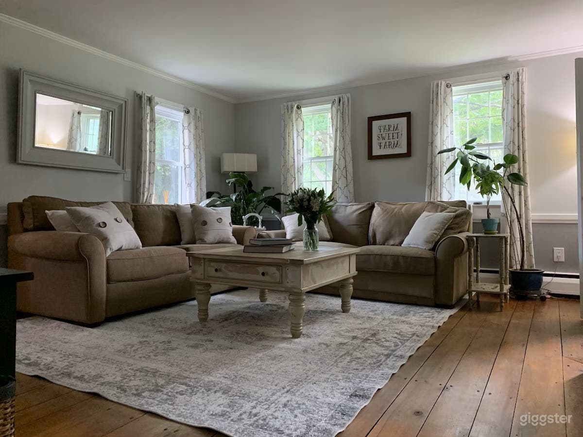 5BR Rustic Revival Farmhouse near Beaches Photo 1