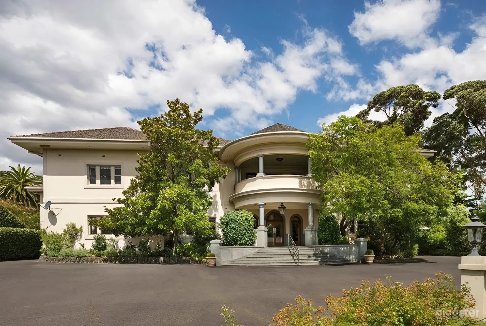 Elegant 1930s Mansion with Historic Grandeur Photo 1