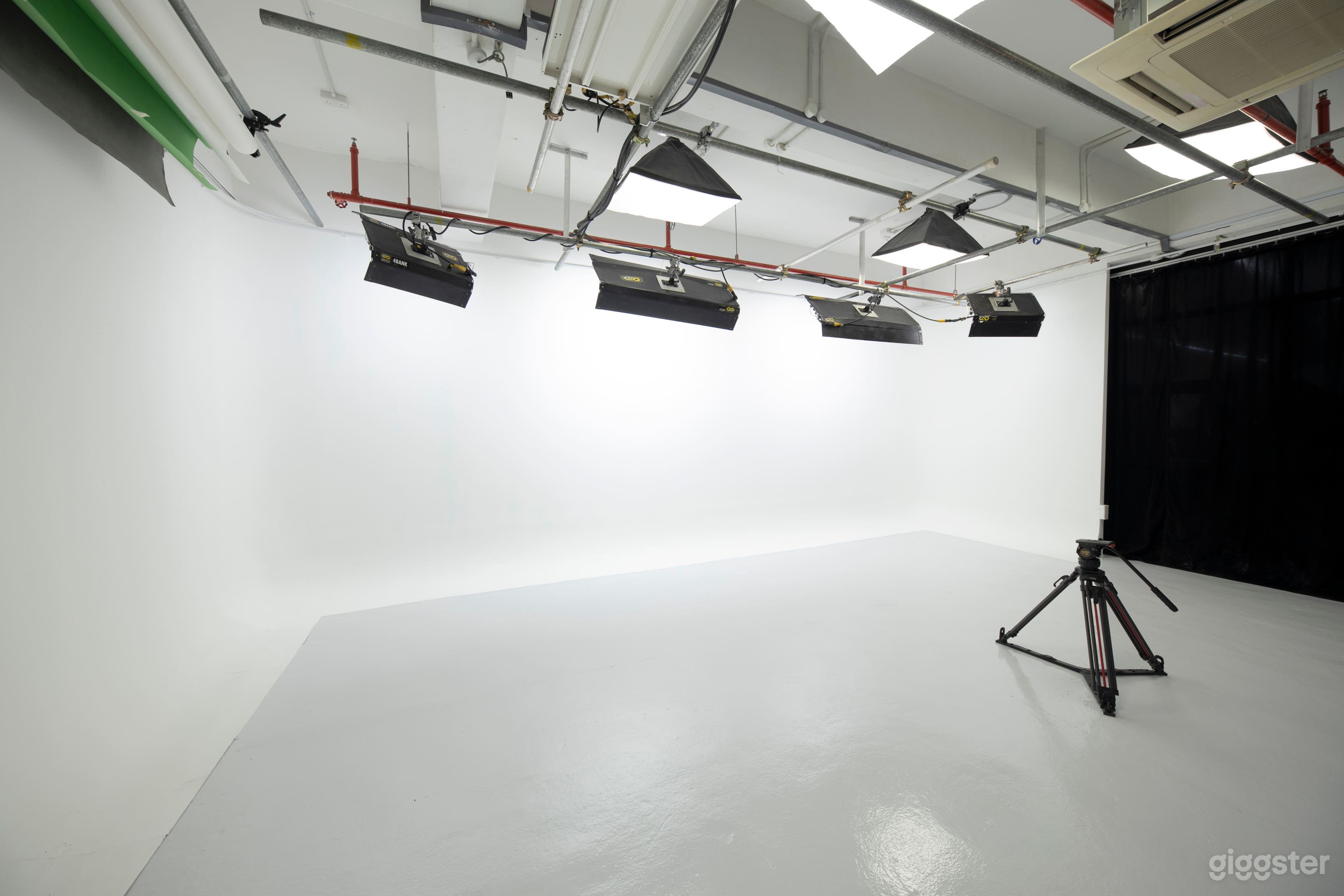Studio with cyclorama