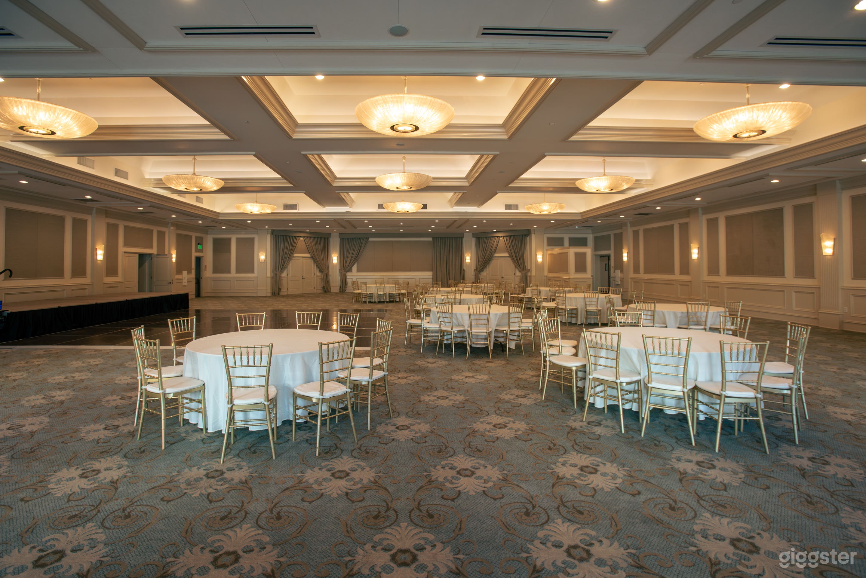 Regal Ballroom adorned with Byzantine Architecture Photo 3