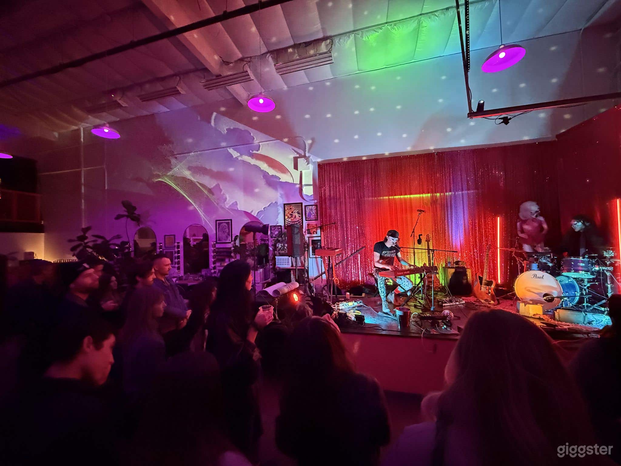 VINYL Beauty Bar Salon Spa And Events Photo 1