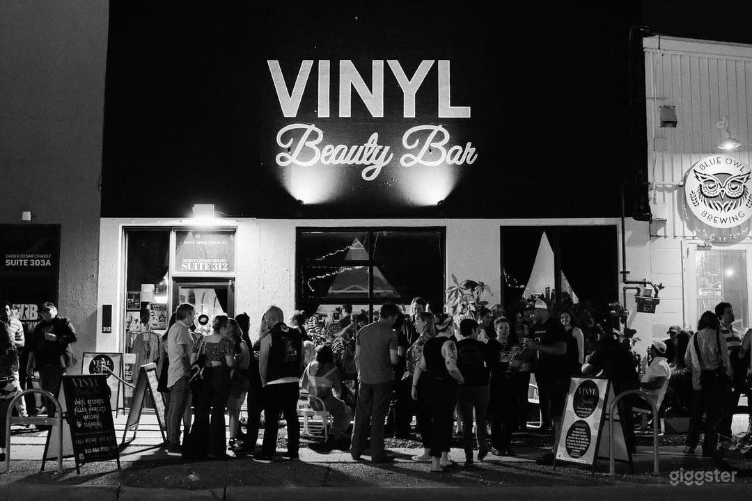 VINYL Beauty Bar Salon Spa And Events Photo 2