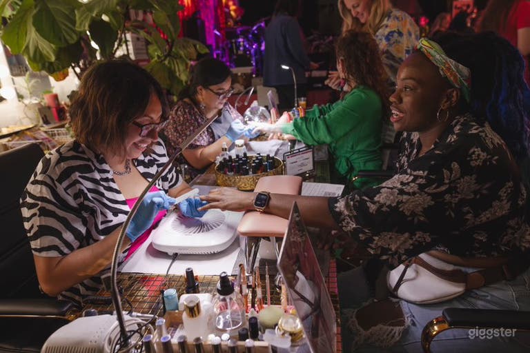  VINYL Beauty Bar Salon Spa And Events 