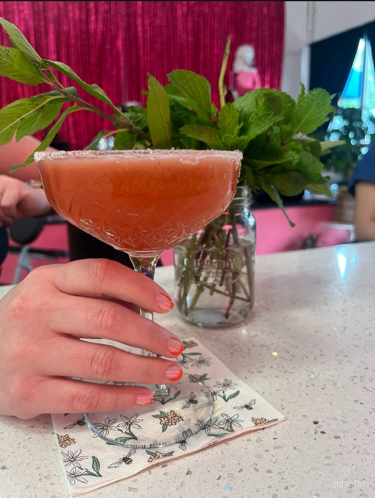  VINYL Beauty Bar Salon Spa And Events 