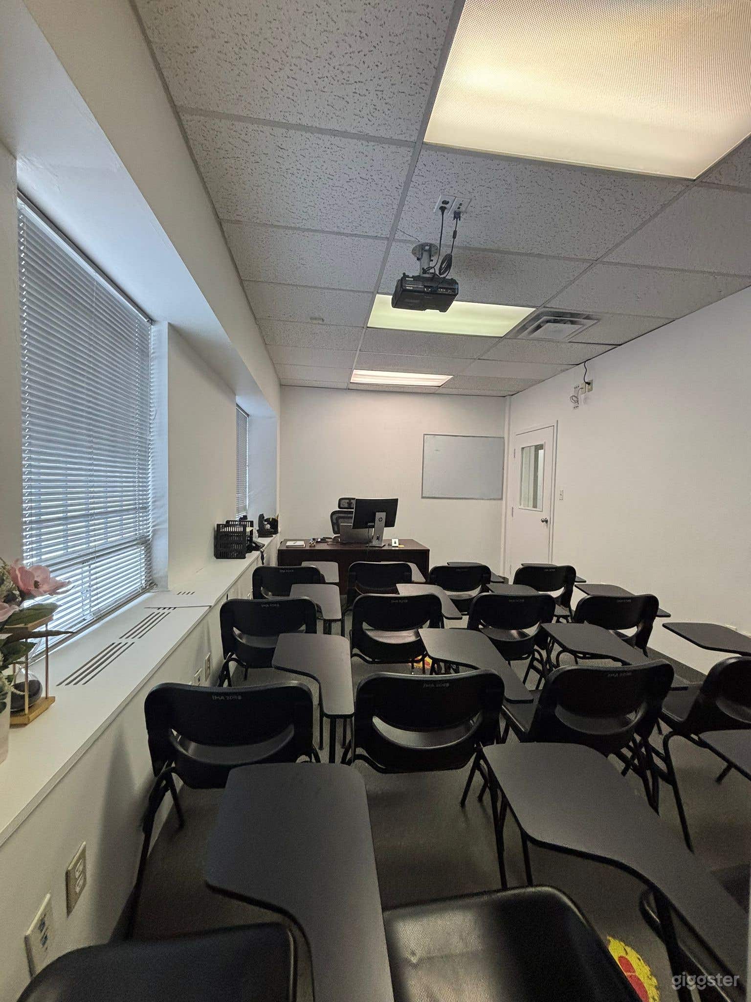 Classroom Space in Toronto  Photo 1