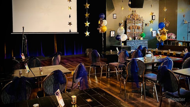  Projector and screen included! 