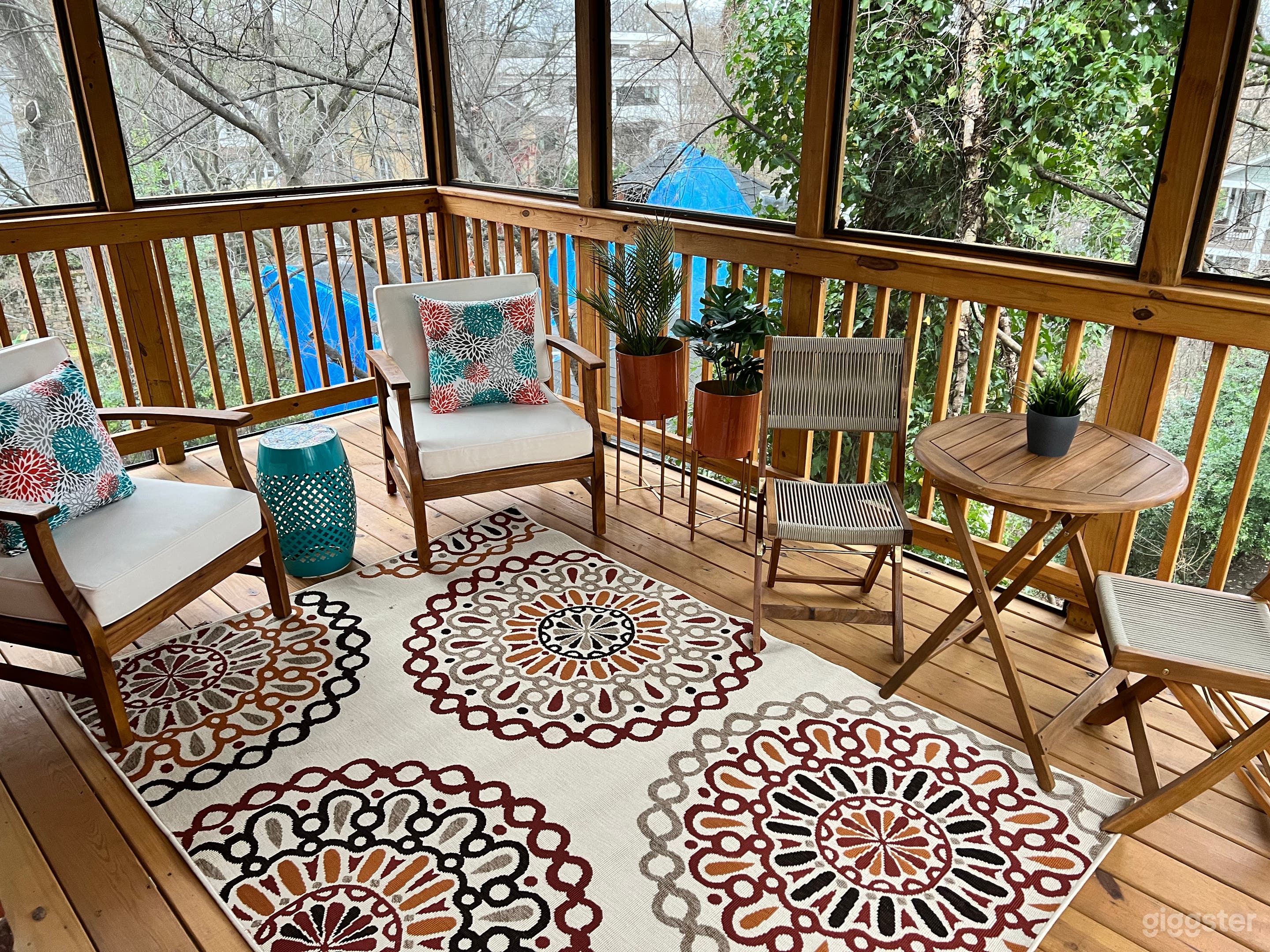 Apartment 3 screened back porch 