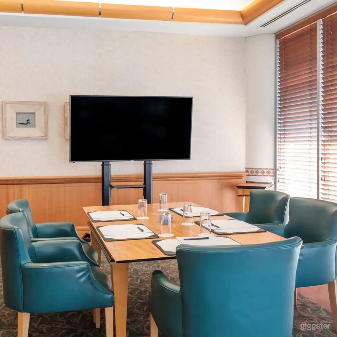 Orchid Boardroom Photo 4