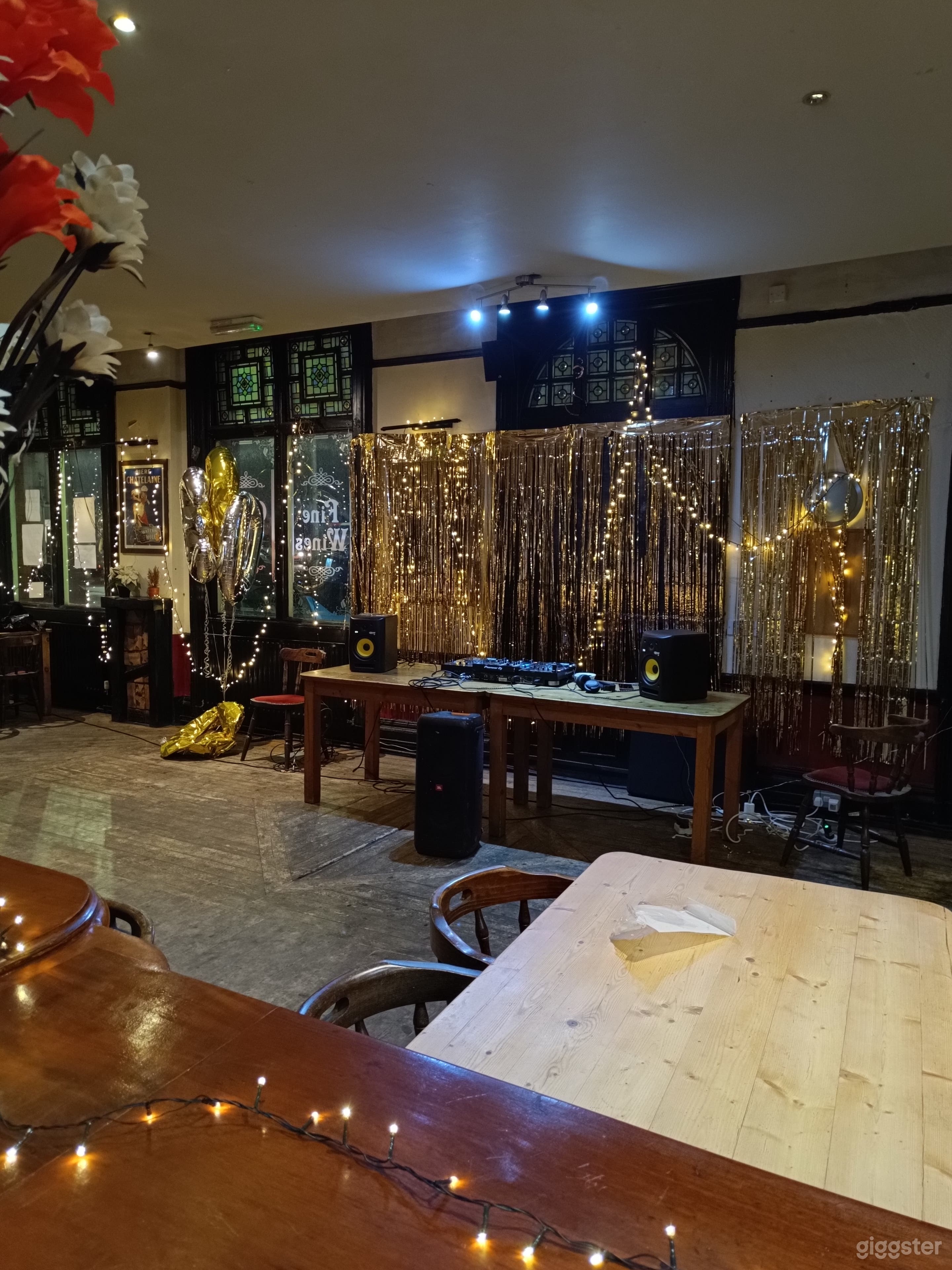 Wall decoration for the party