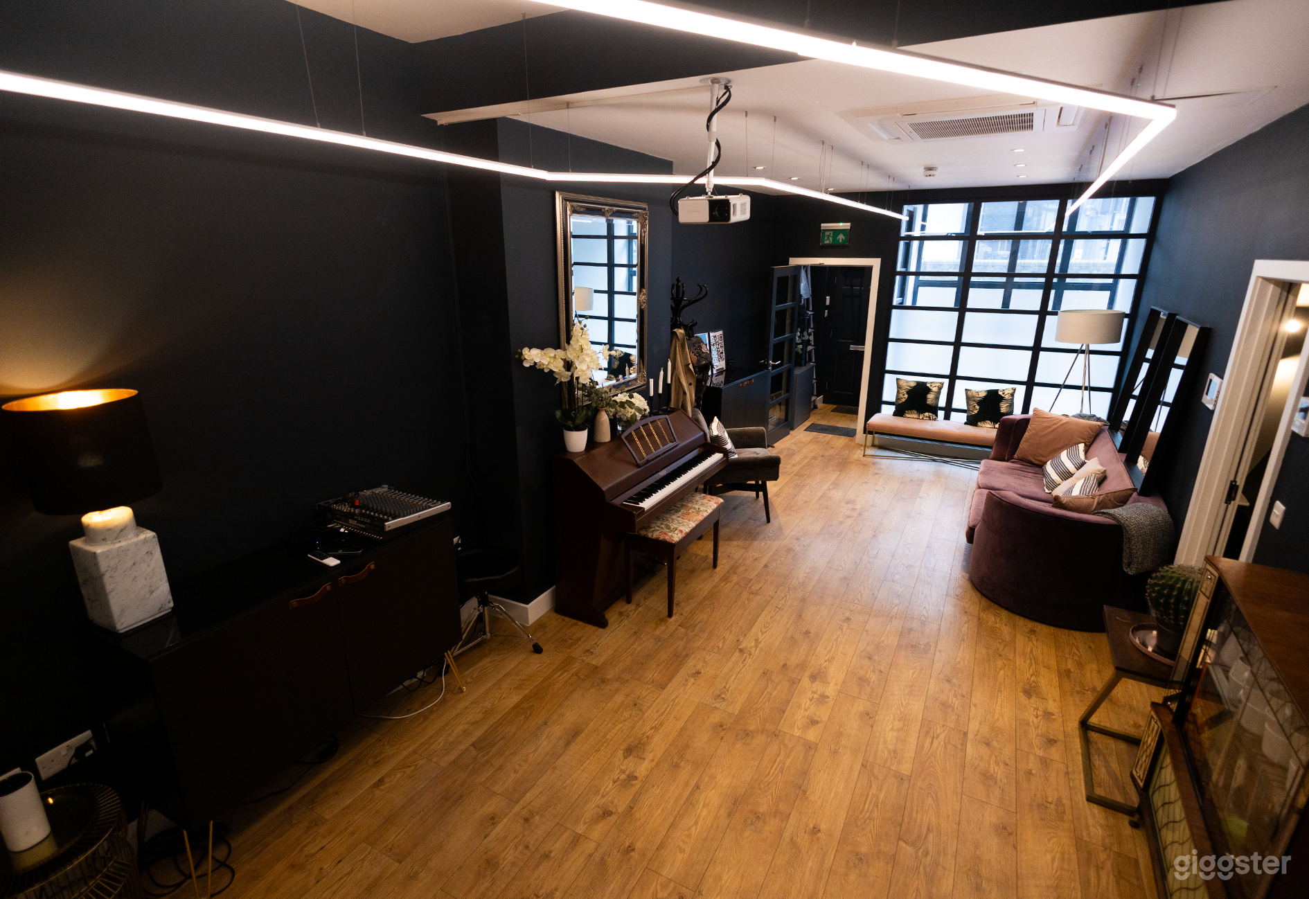 Ground floor space looking towards the entrance