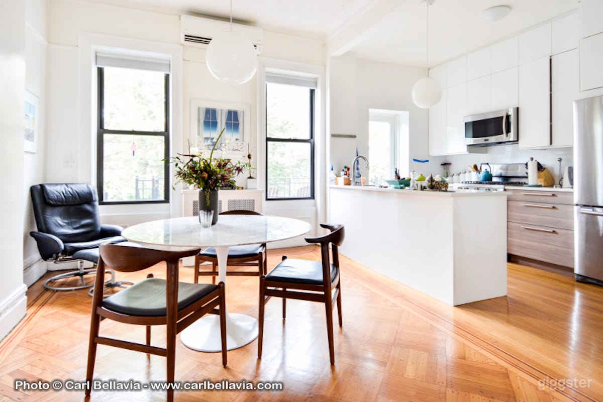 Immaculate Brooklyn Brownstone Photo 3