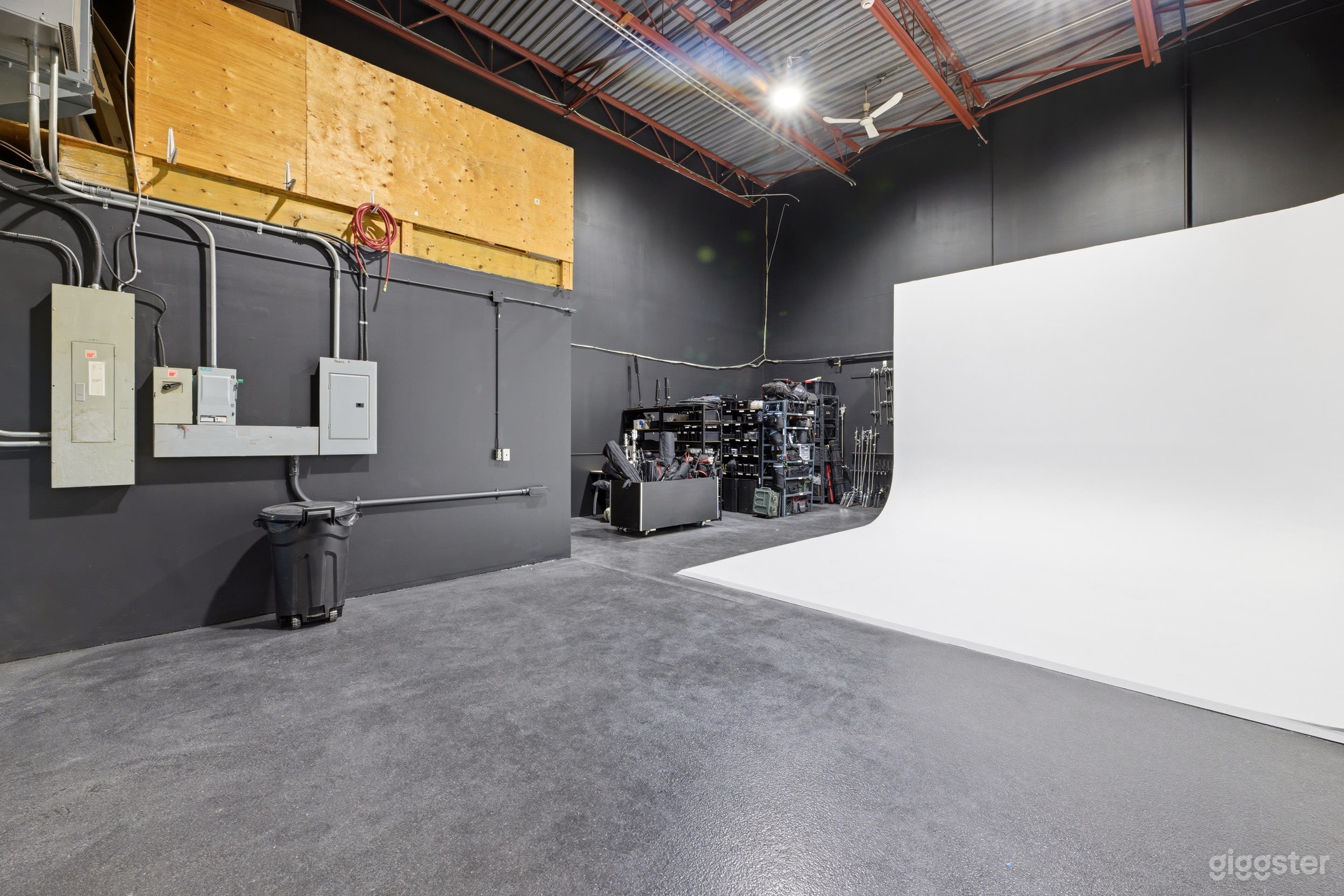 Production Studio with Cyc Wall + Loading Bay Photo 3