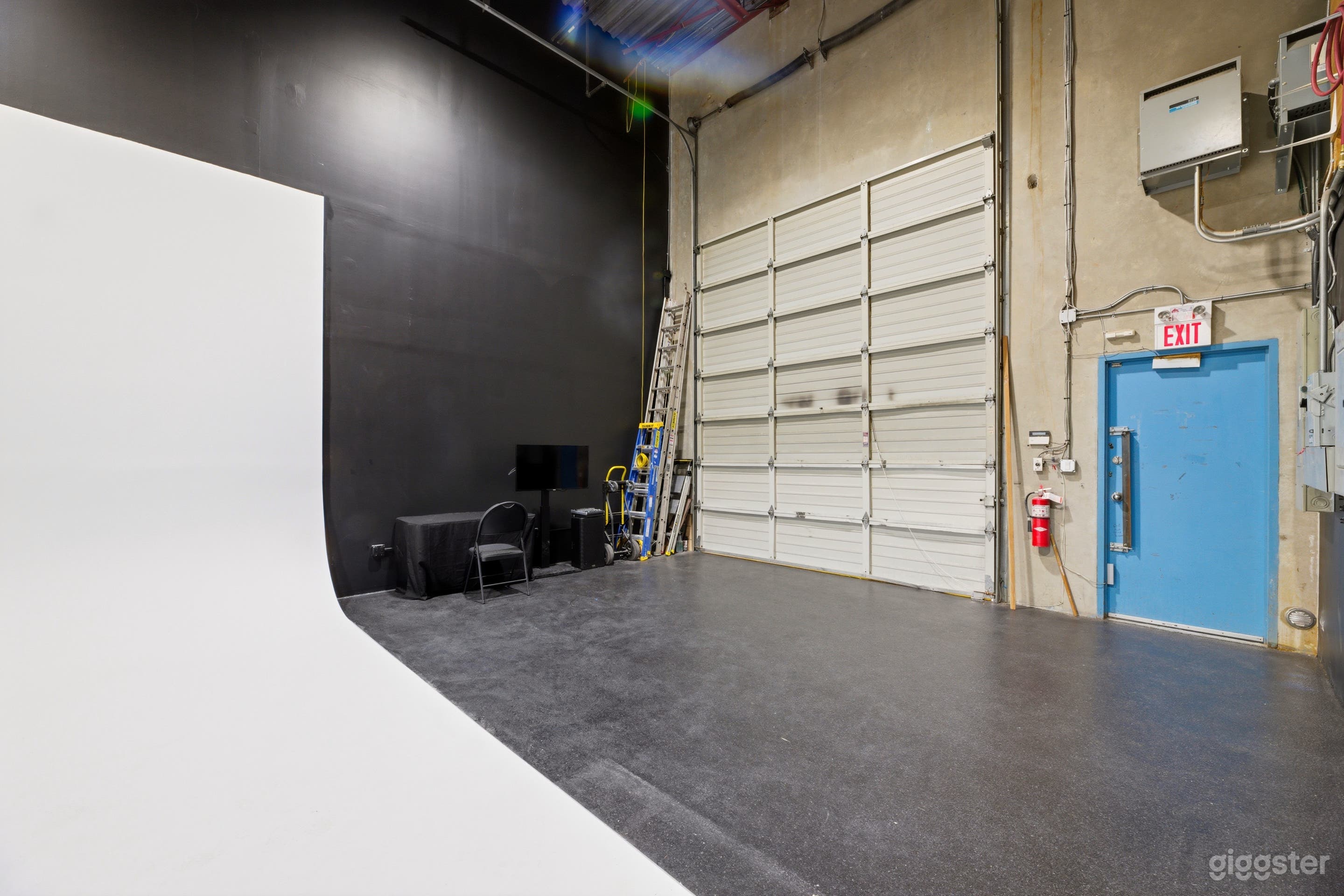 Production Studio with Cyc Wall + Loading Bay Photo 2