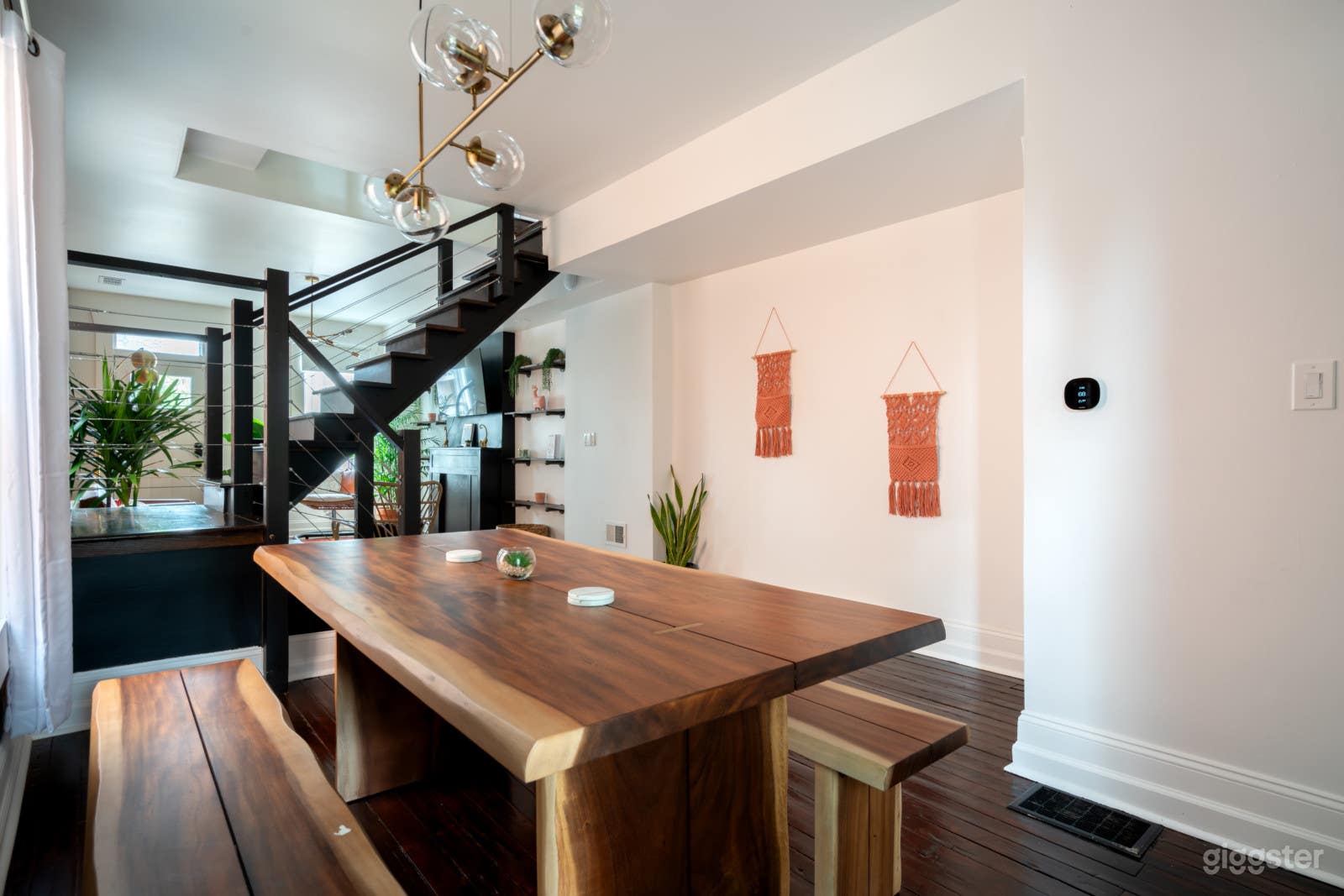 Into the Jungle, DOWNTOWN HOME CONVENTION CENTER  (4BR LOFT/APT) Photo 3