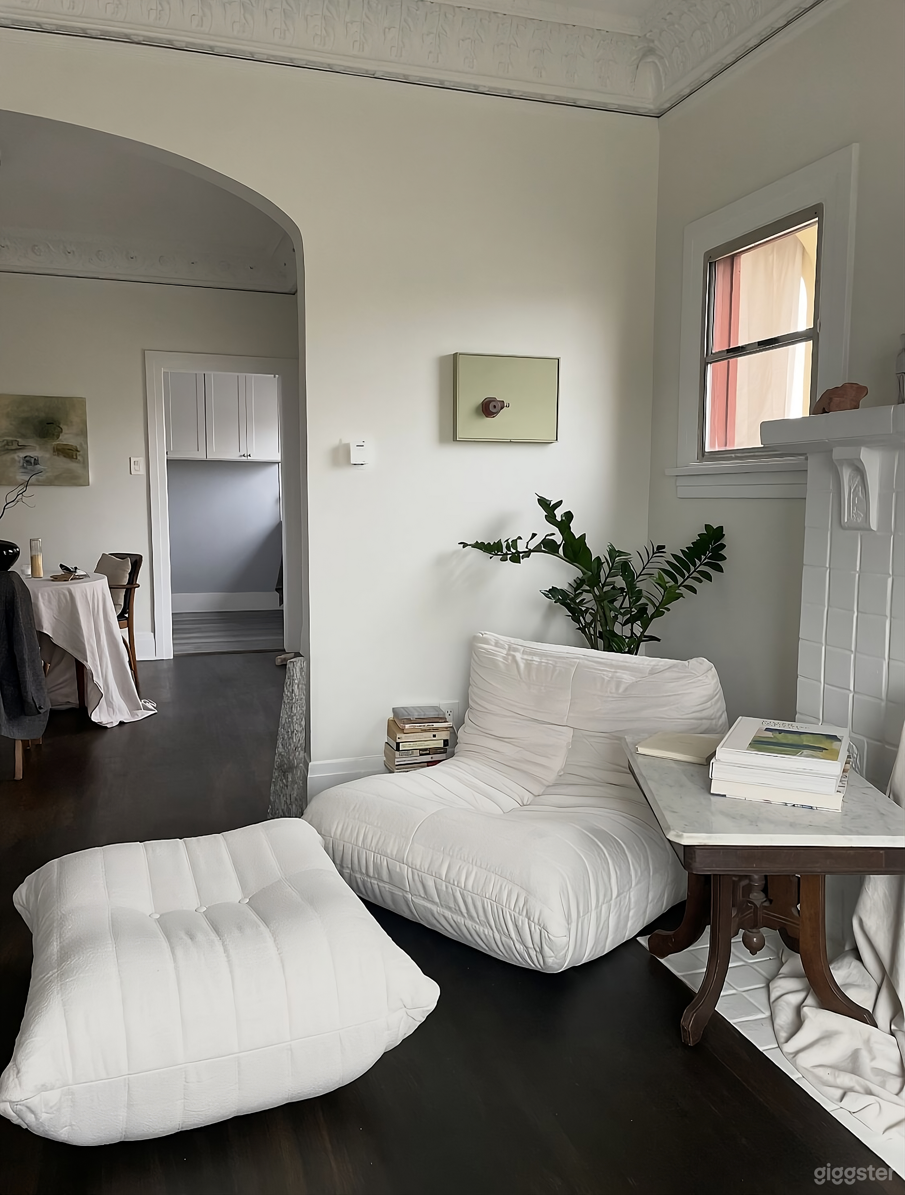 Old Hollywood 1930's Artist's Apartment Photo 2