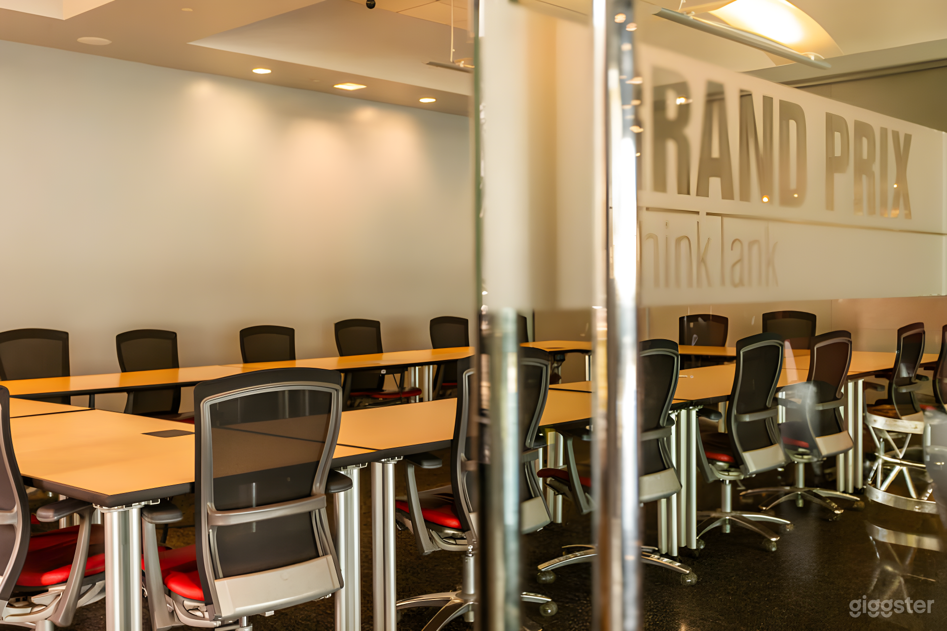 Grand Prix Conference Room Photo 1
