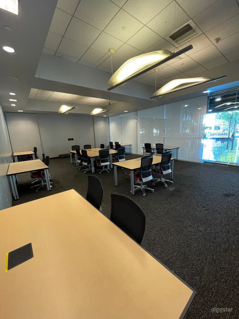  Grand Prix Conference Room 