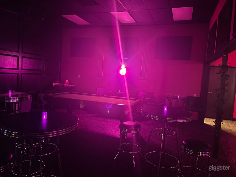  Unique Event Space - Gentlemen's Club, Lounge 