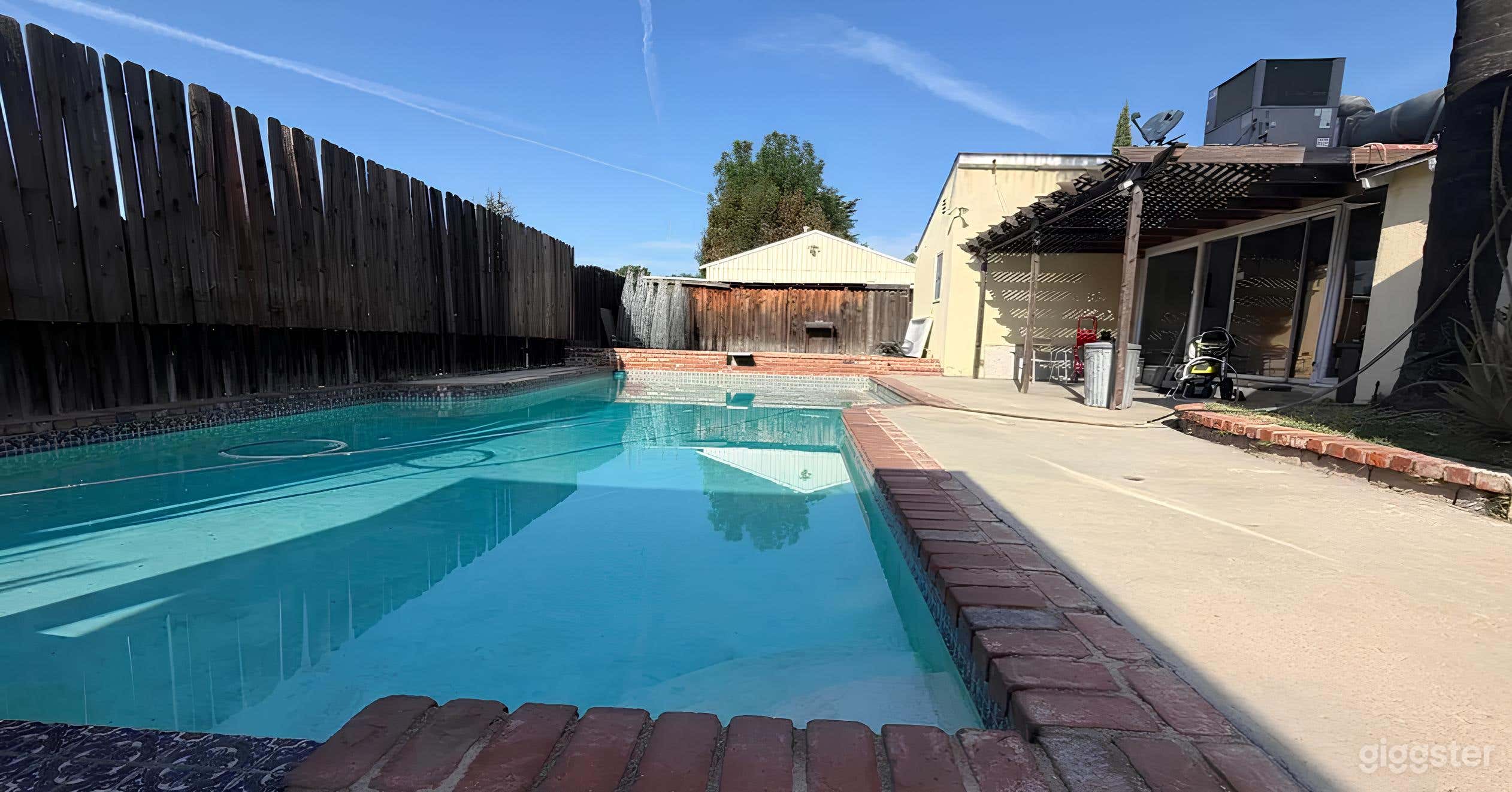Retro Swimming Pool for Filming Photo 1