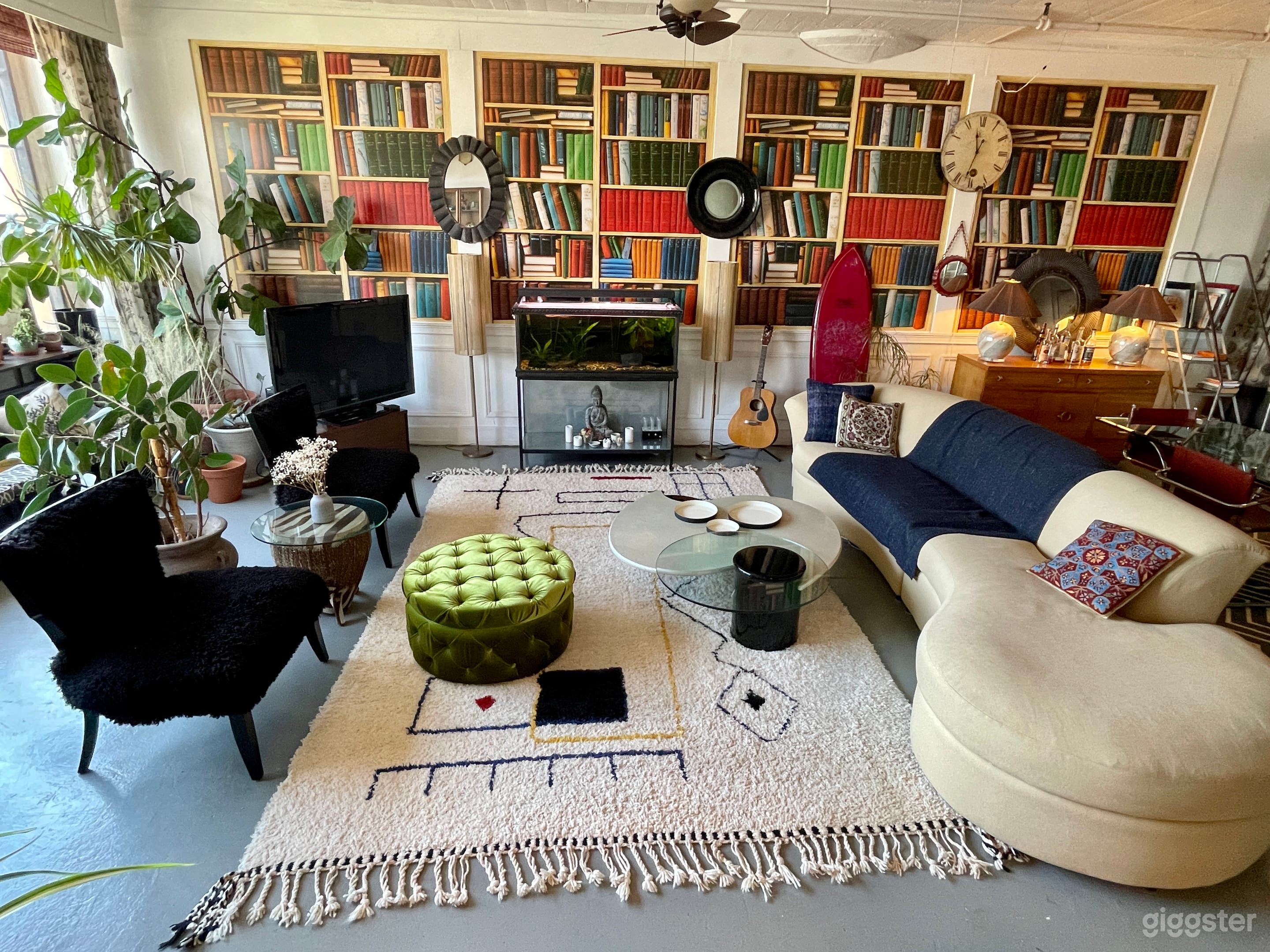 Main living room area
Vladimir Kagan sofa
Berber Moroccan rug