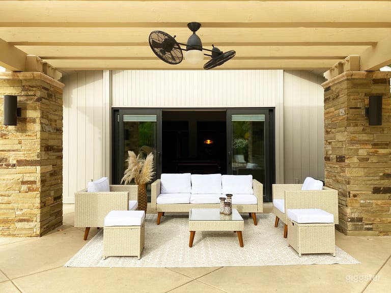  Backyard Oasis in Canyon Country 