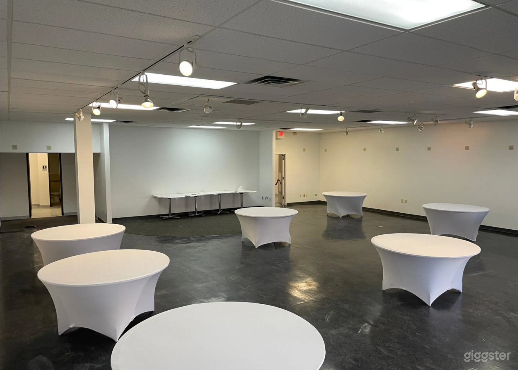 Spacious & Creative Space in Plano Photo 2