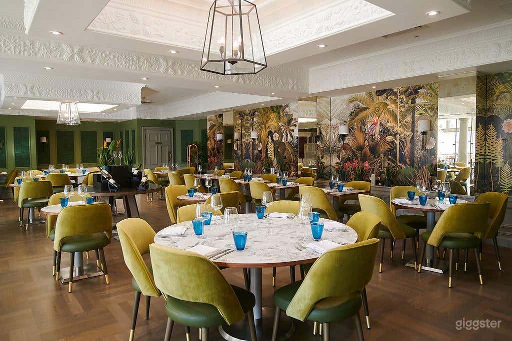 Fine Dining Restaurant  Photo 4