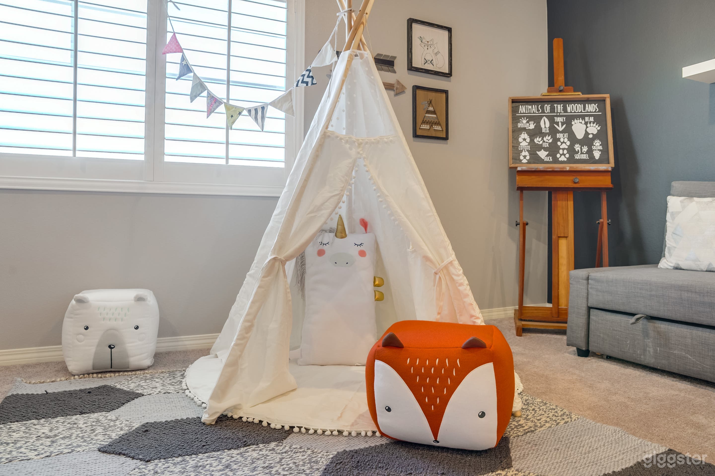 Charming Urban Home Photo 4