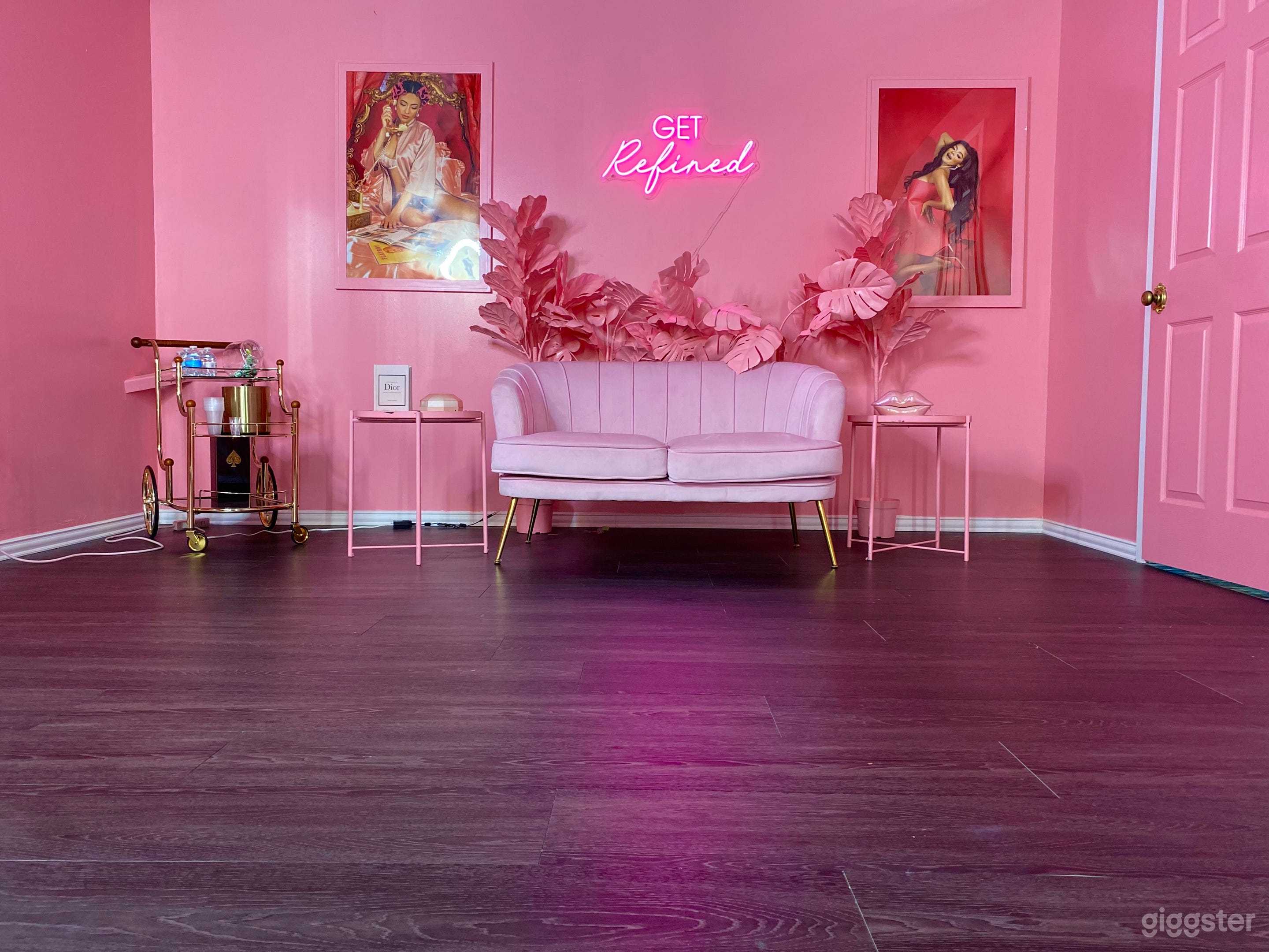 Multi Themed Warehouse Studio Photo 2