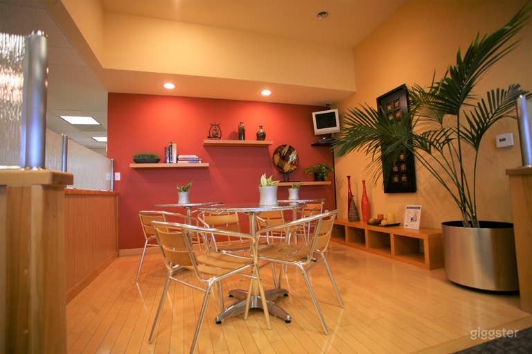  Stylish and Flexible Meeting Room in Newport Beach 