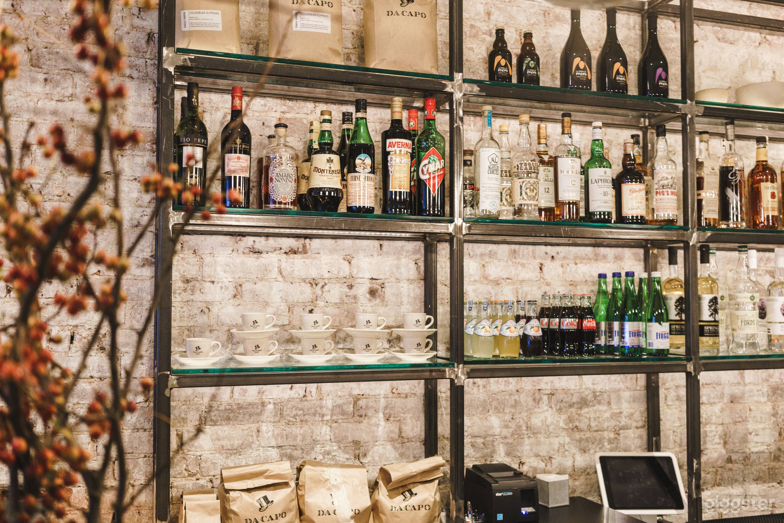 Mezza Lounge Photo 2