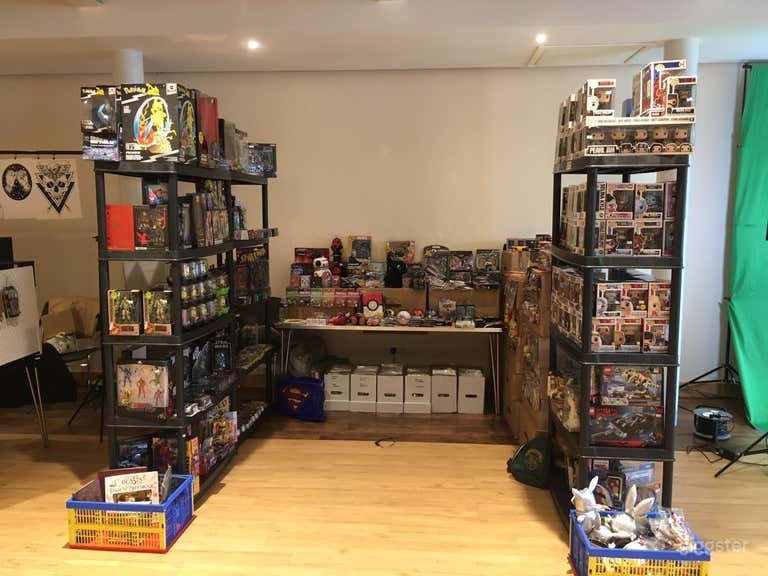  Cool Comics Collectables Store in Bath 