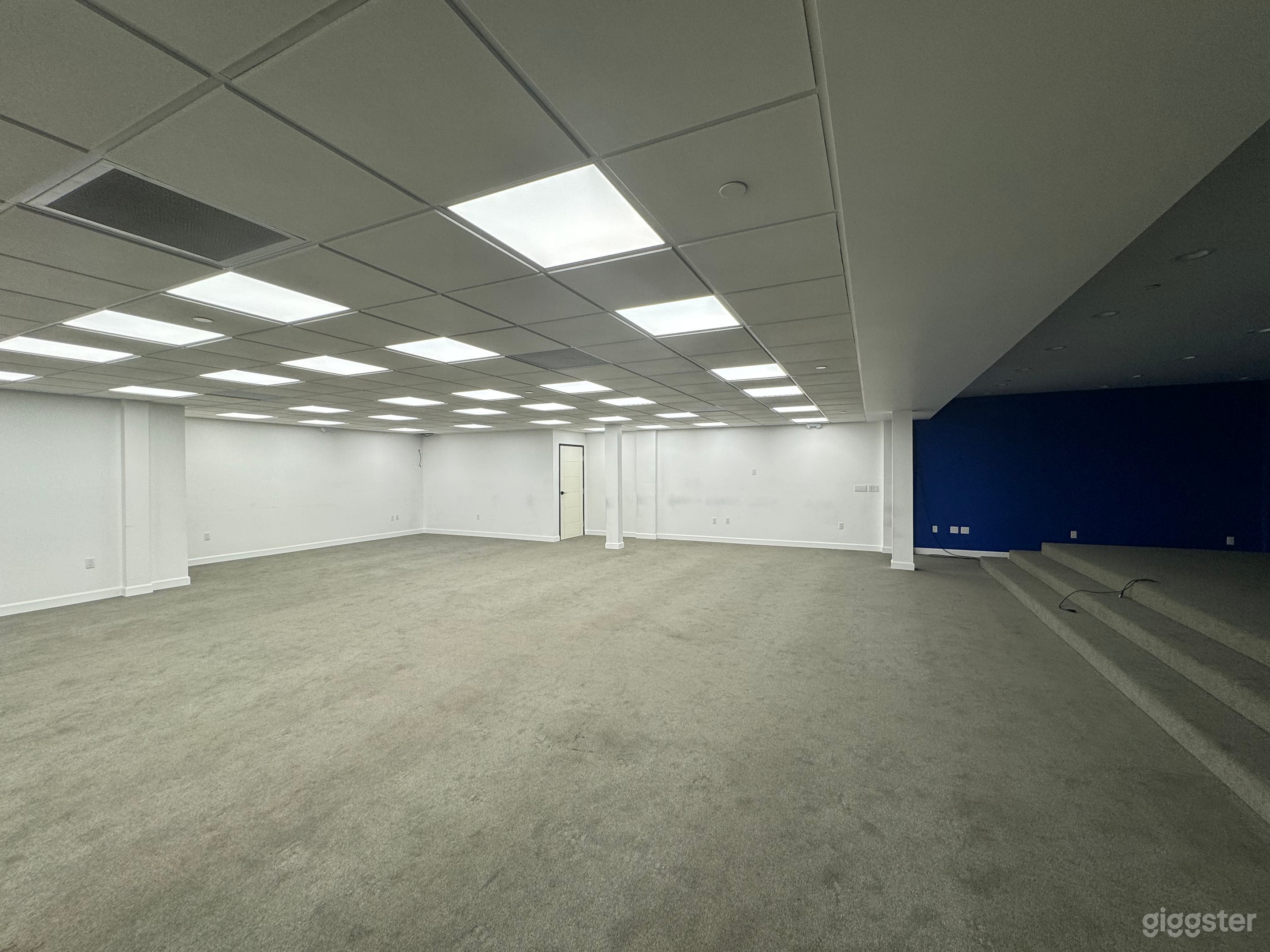 Empty space with stage  Photo 1