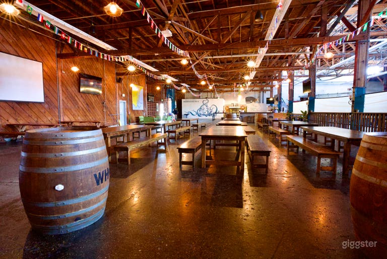  Expansive Timber Warehouse Bar & Courtyard in San Pedro 