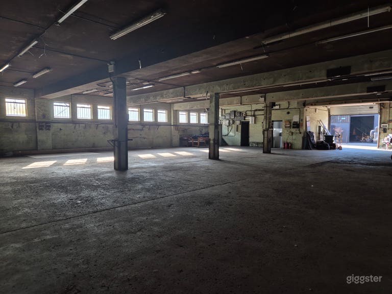  Entrepôt industriel brut de 3 étages de 10k sq ft | Londres N15 