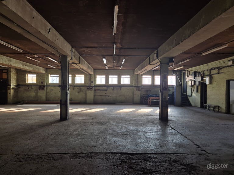  Entrepôt industriel brut de 3 étages de 10k sq ft | Londres N15 