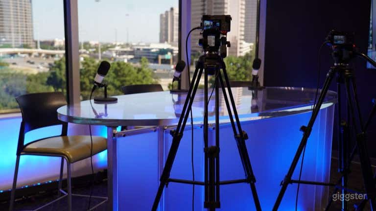  Elegant Newscast Studio 