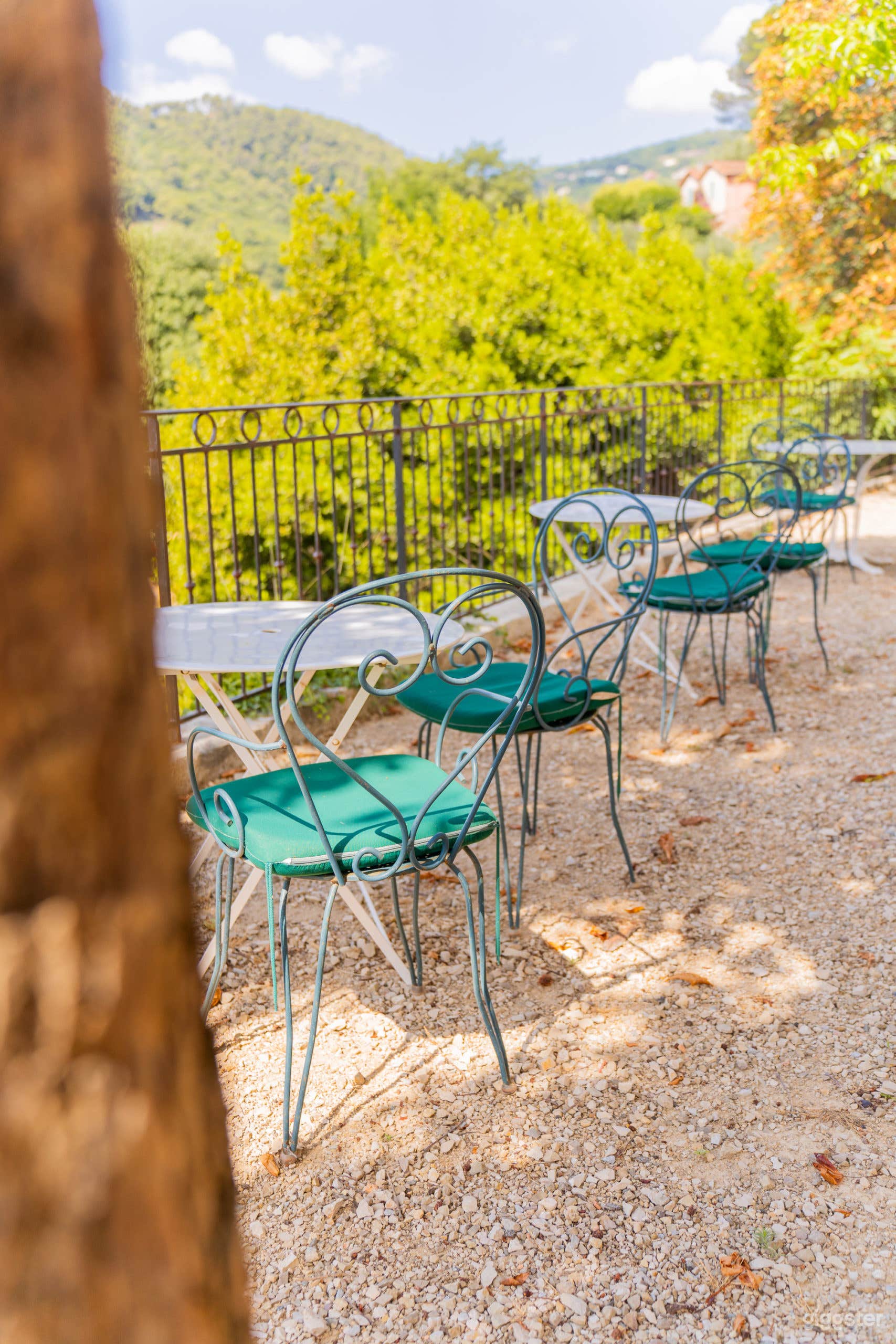 Photo de Terrasse de la Cascade Parfumée 2