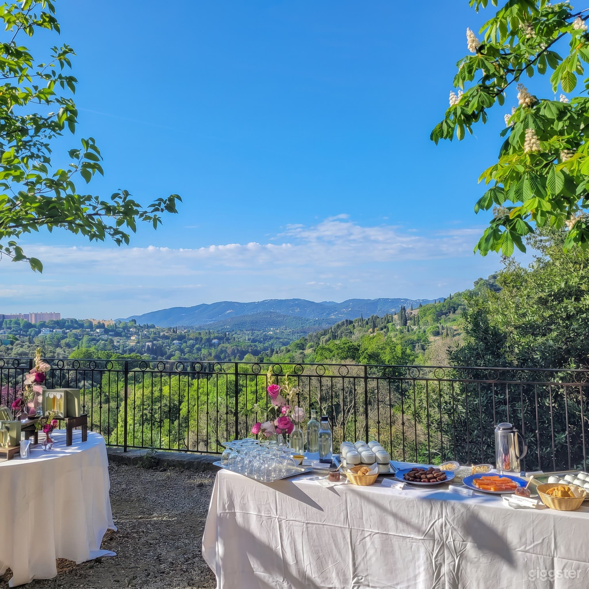 Photo de Terrasse de la Cascade Parfumée 3