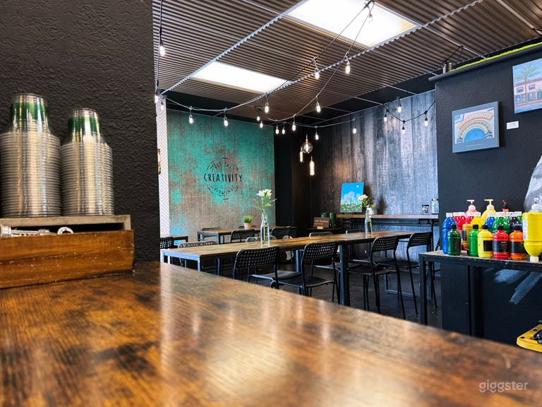  Vibrant Art Studio in Downtown Long Beach – Events & Shoots 