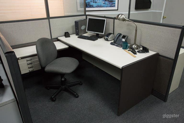  OFFICE Cubicles & Conference Room Set 