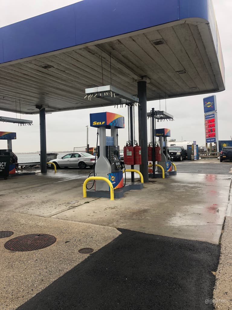  Gas Station + Mini Mart 