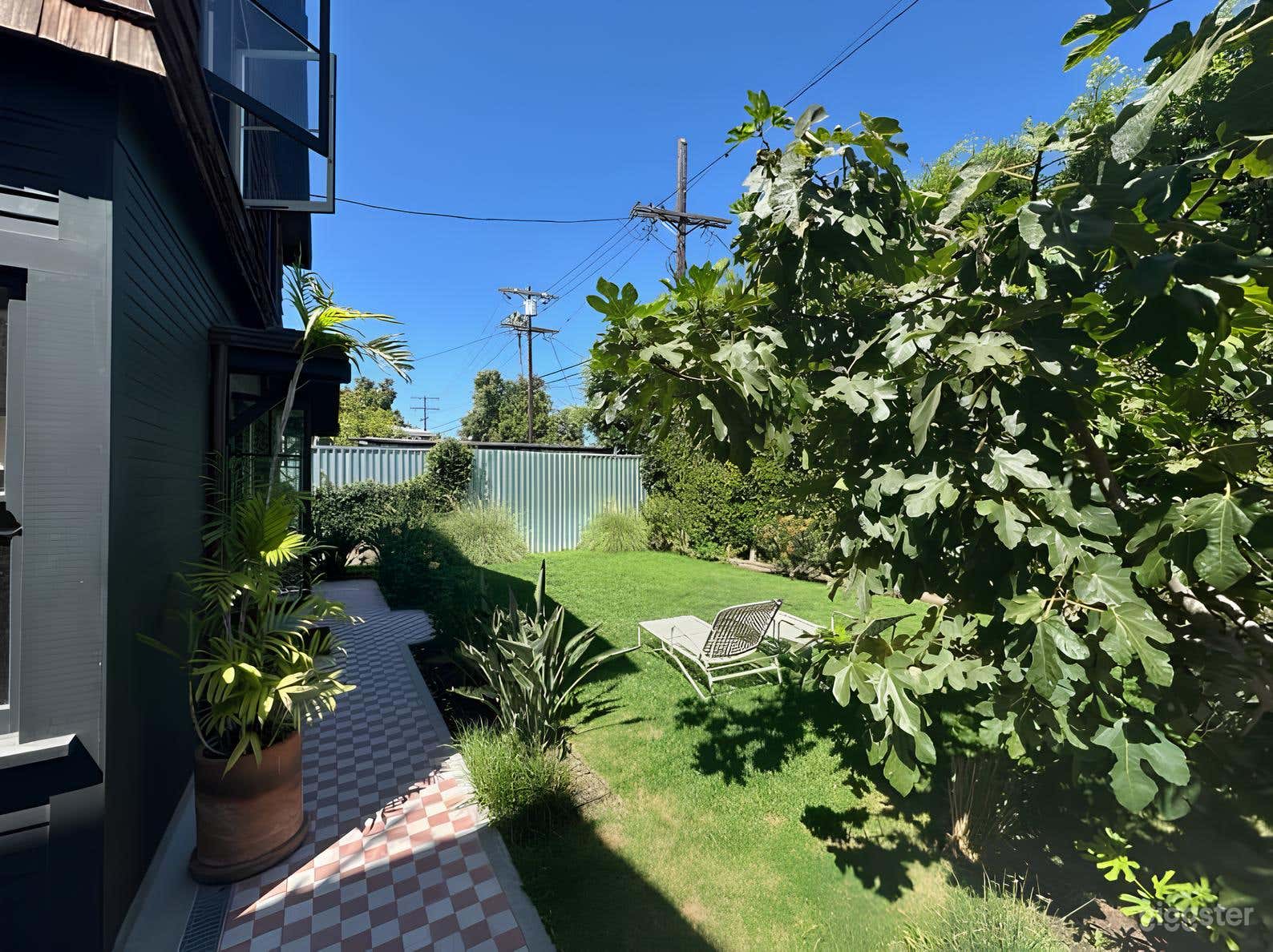 Cozy Outdoor Space Photo 3