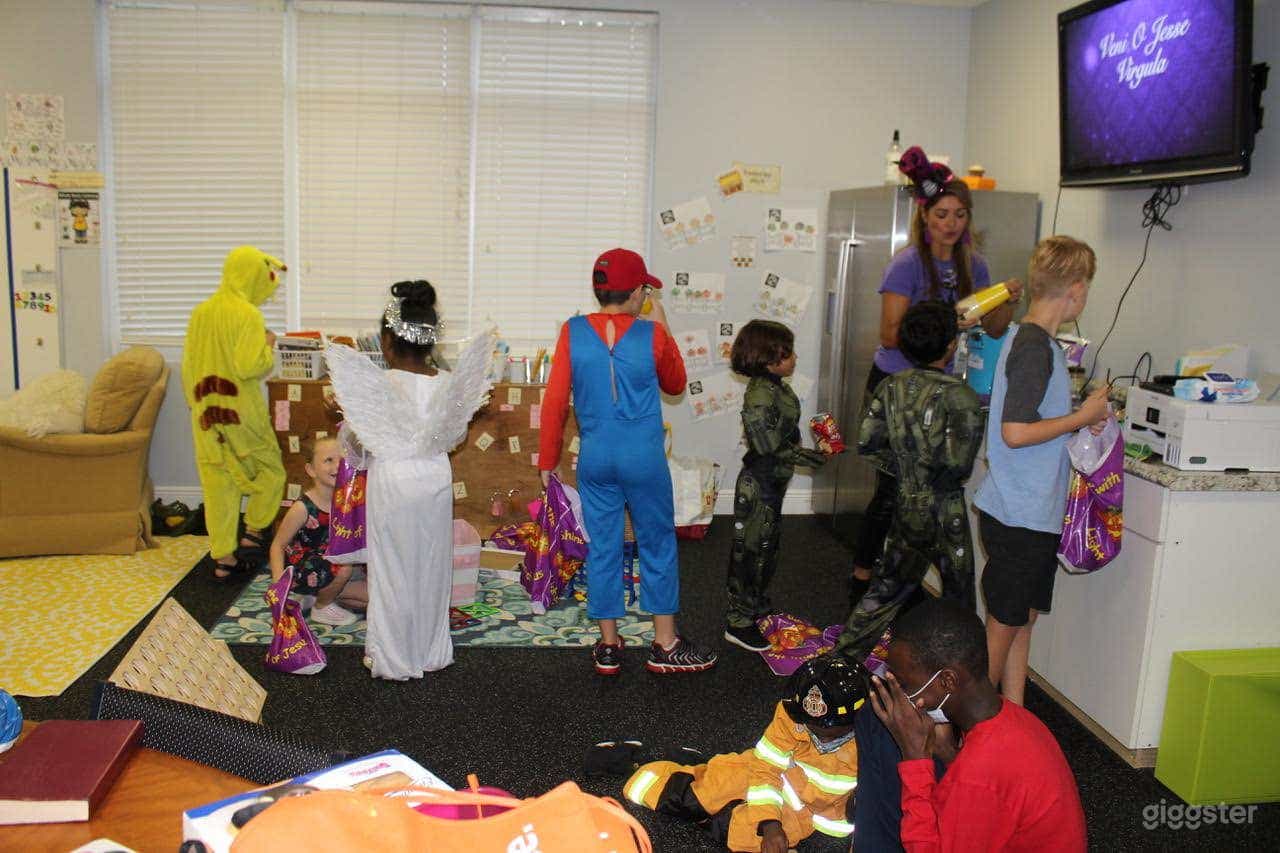 Exclusive &amp; Functional Breakout Room 2 Photo 4