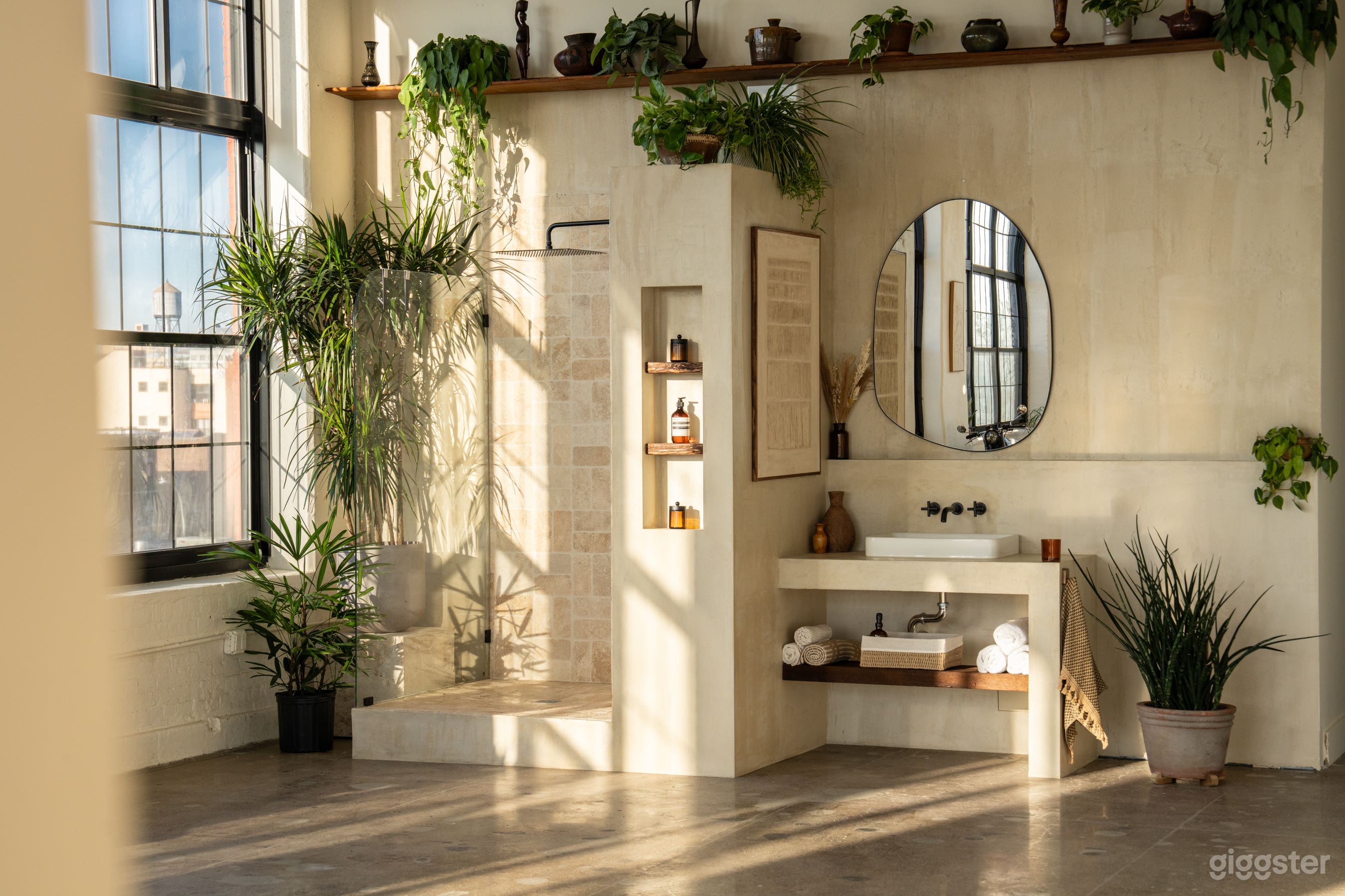 Huge Corner Loft Photo Studio with Designer Bathroom Photo 2