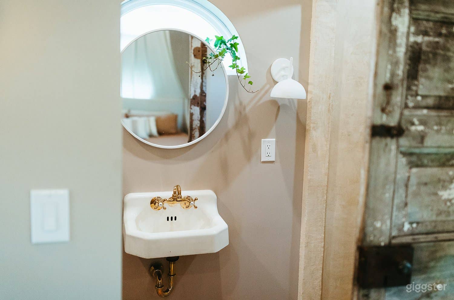 The Bridal Suite Photo 2