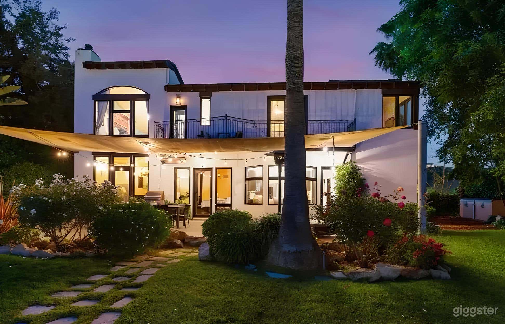 Pool with Mountain Views in hollywood hills Photo 3