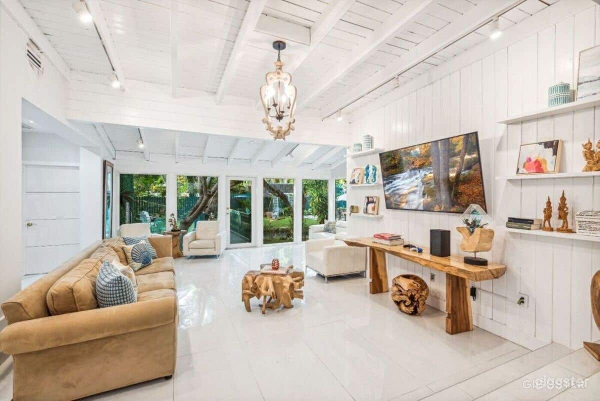 Zen Tropical Home Paradise Photo 3